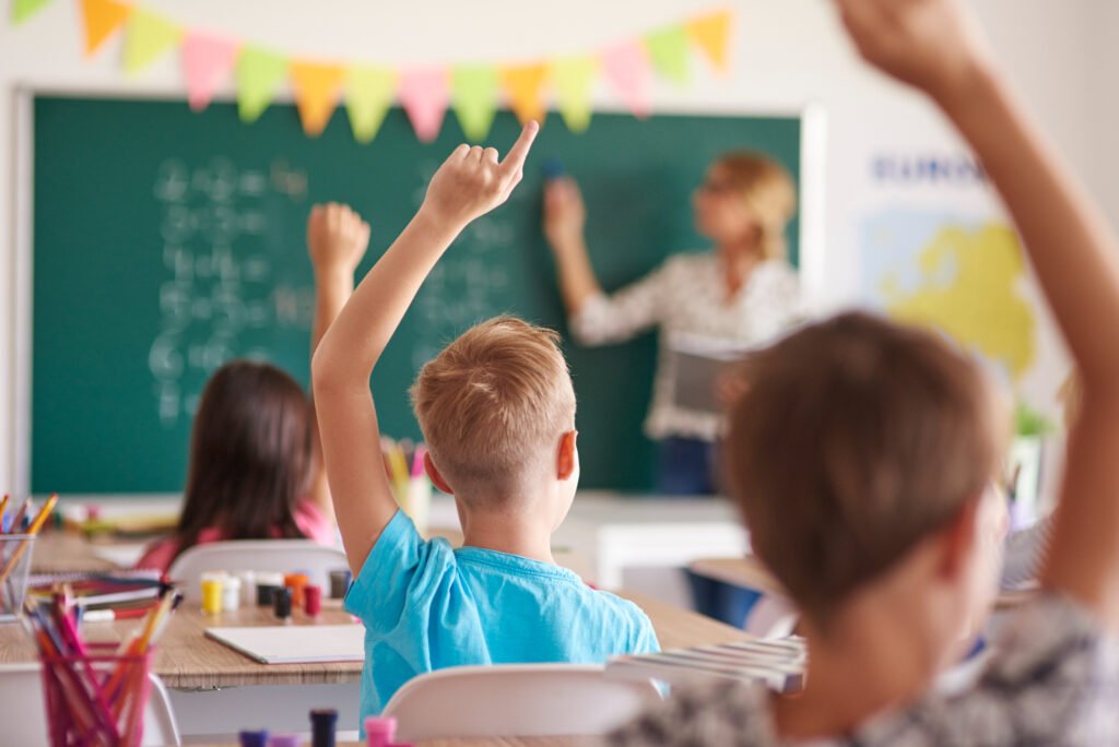 Quais os Melhores Equipamentos de Segurança Eletrônica para Escolas?